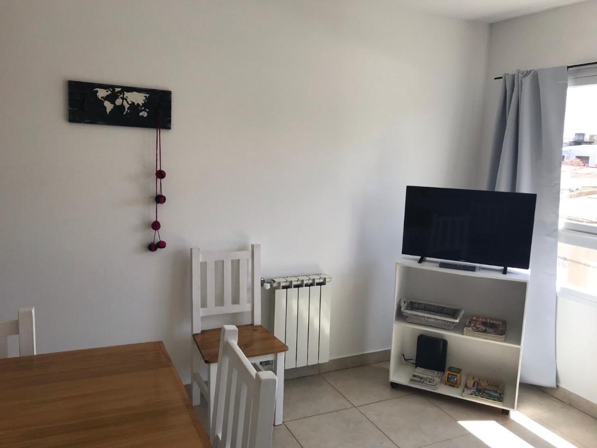 Dto Nuevo Barrio Universitario II , Wifi Y Cochera-Check In Express-Pet Friendly Bahía Blanca المظهر الخارجي الصورة