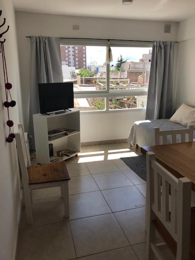 Dto Nuevo Barrio Universitario II , Wifi Y Cochera-Check In Express-Pet Friendly Bahía Blanca المظهر الخارجي الصورة